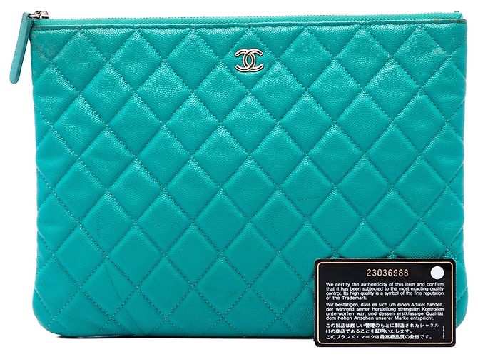 Clutch Chanel Medium Quilted Caviar O Case Blu - vista 9