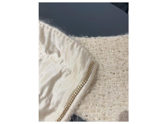 Chanel 19 Egypt Jackets - view 9