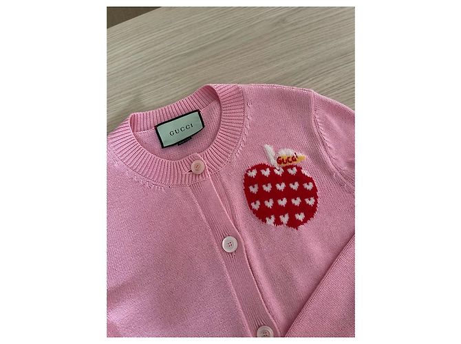 Gucci Strickjacke aus Wolle Rosa mit Apfelmotiv - Ansicht 4