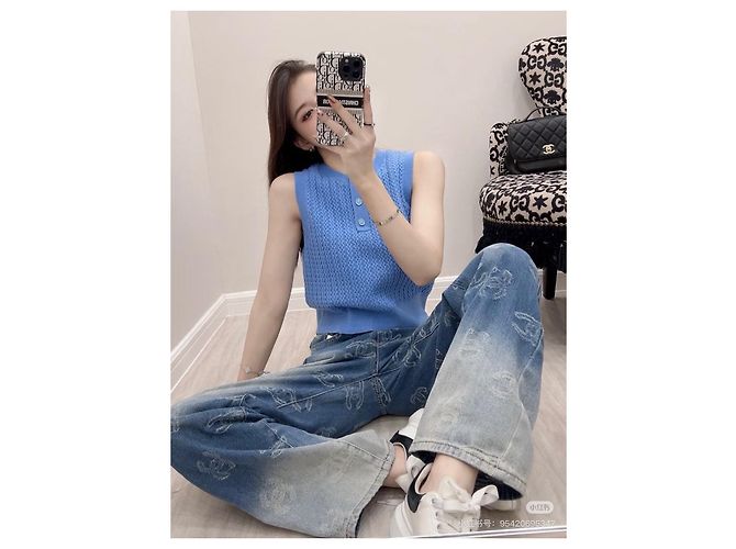 Chaleco corto Chanel 24B de lana azul - vista 5