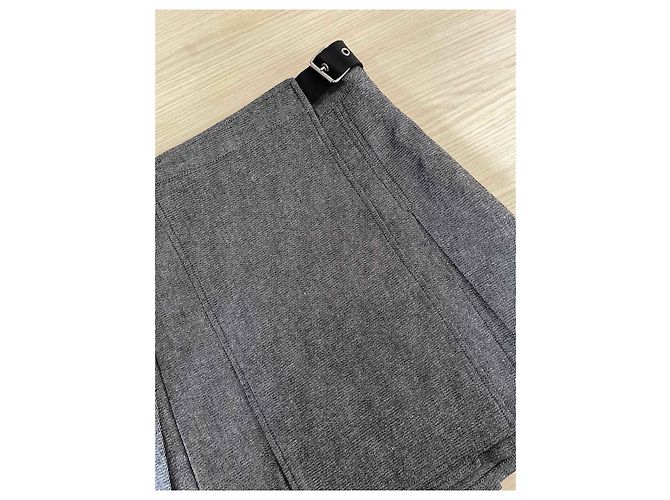 Dior Rock aus schwarzem Denim mit Gürtel - Ansicht 4