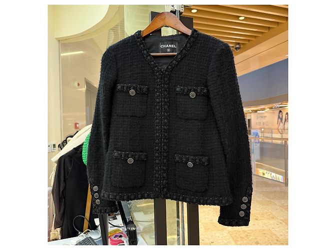 Chaqueta Chanel Rome de tweed negro - vista 3