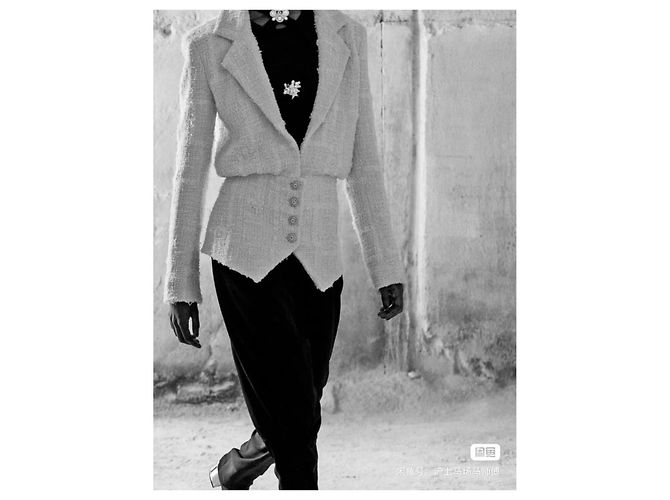 Giacca Chanel 22C in tweed bianco - vista 5