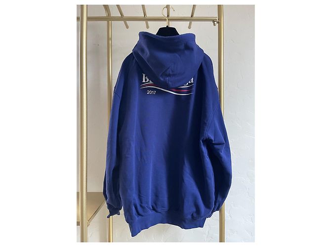 Sweatshirt com capuz Balenciaga em malha azul de algodão - vista 2