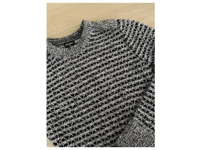 Chanel 24K Strickkleid in Silber mit Verzierungen - Ansicht 4