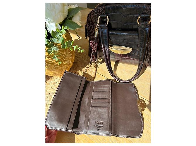 Lancel Adjani Set Borsa e Portafoglio in Pelle Effetto Coccodrillo Marrone - vista 5