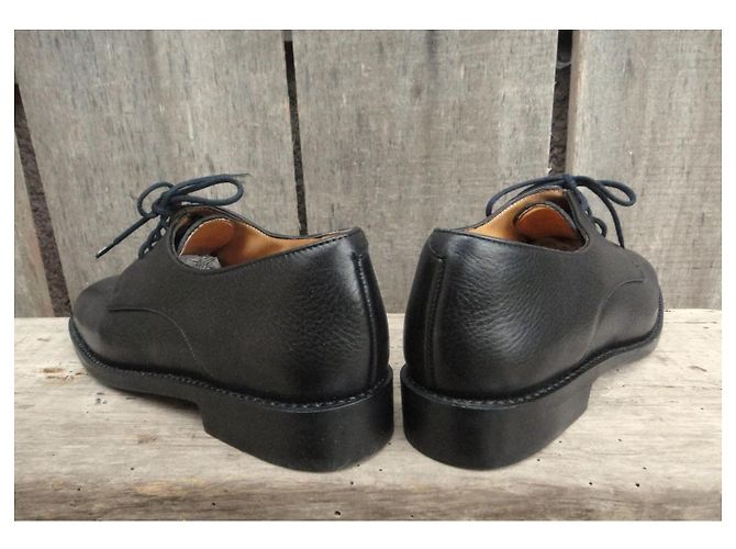 Robert Clergerie Derby Schuhe aus schwarzem Leder - Ansicht 8