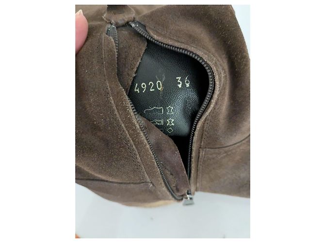 Botas altas de piel marrón Prada - vista 16