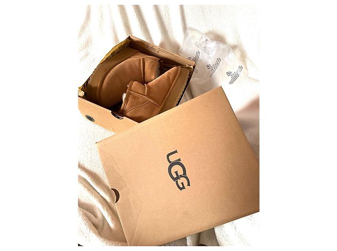 UGG Stivaletti Classic Ultra Mini Platform - Camoscio Chestnut - vista 10