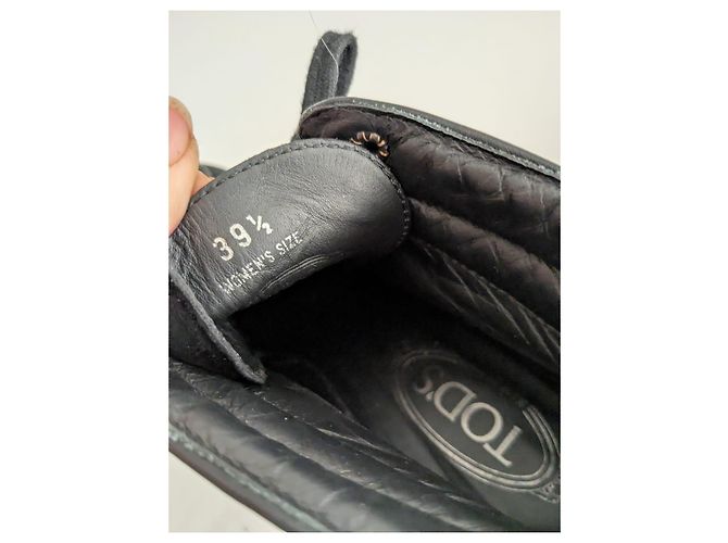 Stivaletti Tod's in camoscio nero con lacci e tacco - vista 11