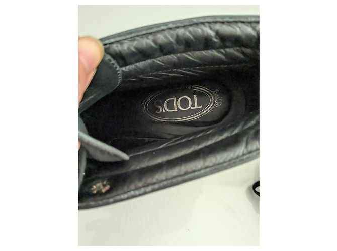 Stivaletti Tod's in camoscio nero con lacci e tacco - vista 6