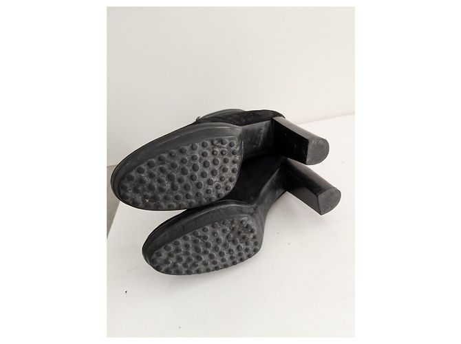 Stivaletti Tod's in camoscio nero con lacci e tacco - vista 7
