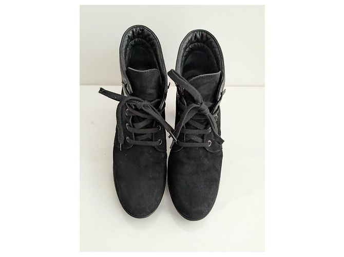 Stivaletti Tod's in camoscio nero con lacci e tacco - vista 8