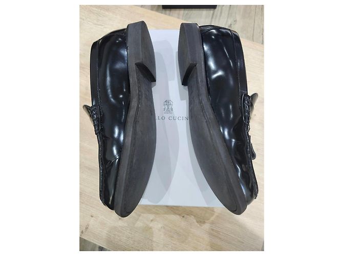 Brunello Cucinelli Mocassini in pelle verniciata nera con nappe - vista 4