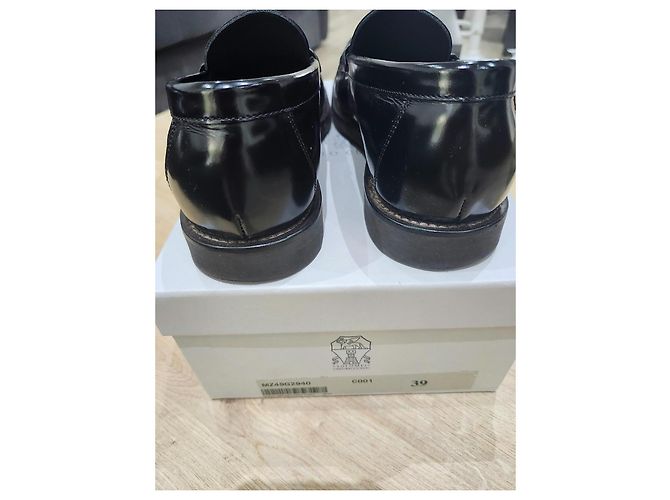 Brunello Cucinelli Mocassini in pelle verniciata nera con nappe - vista 7