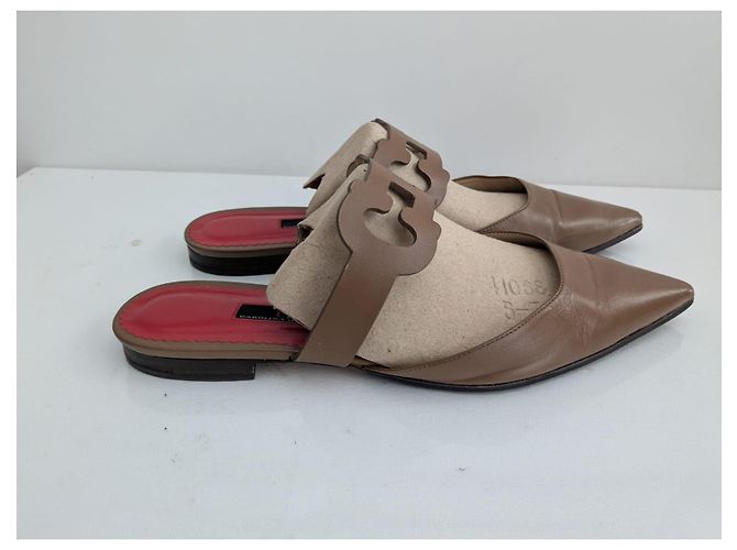 Carolina Herrera Mules in pelle marrone con dettaglio logo - vista 4