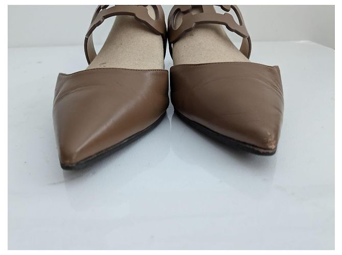 Carolina Herrera Mules in pelle marrone con dettaglio logo - vista 7