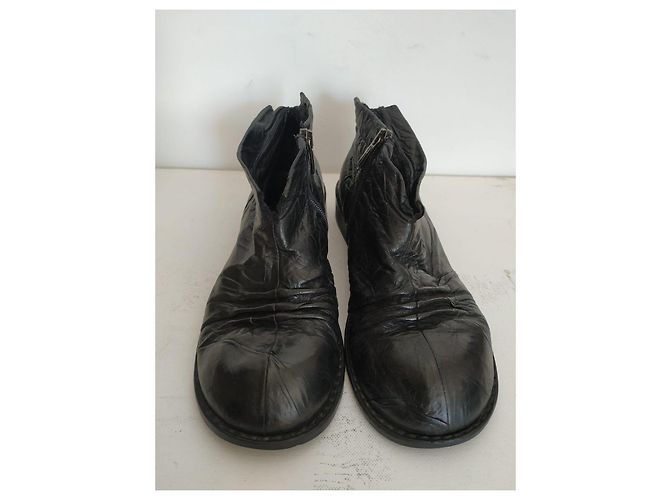 Rundholz women's black leather ankle boots - view 10