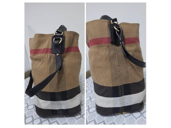 Burberry Bolsa Hobo Medium Ashby em lona Mega Check Preto/Bege - vista 5