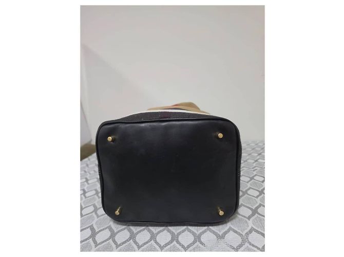 Burberry Bolsa Hobo Medium Ashby em lona Mega Check Preto/Bege - vista 7