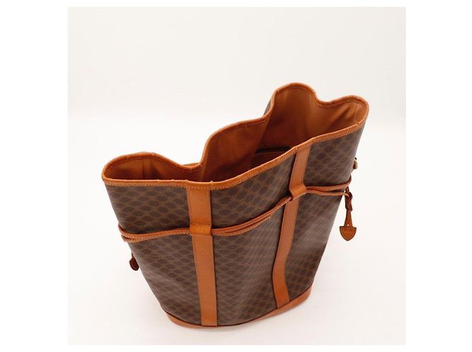 Céline Sac Seau Celine Monogram en Cuir Marron - vue 7