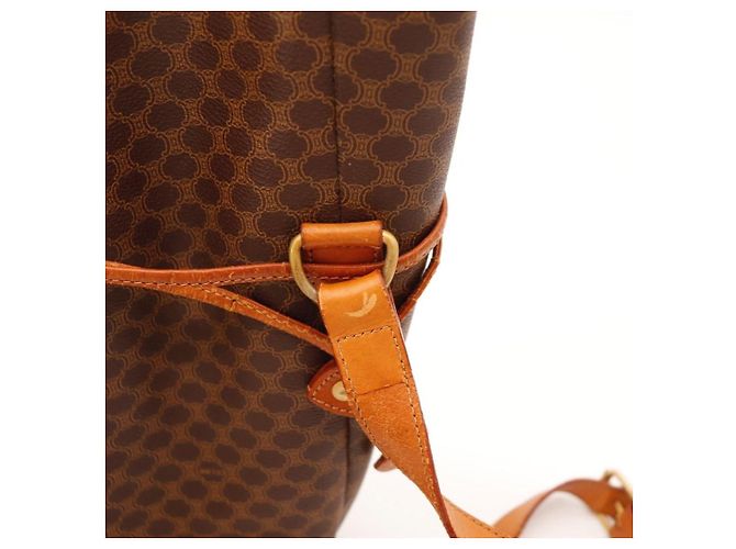 Céline Sac Seau Celine Monogram en Cuir Marron - vue 9