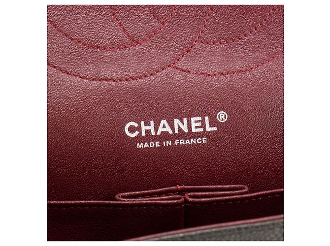 CHANEL - Borsa a tracolla Classique/Timeless Jumbo Chanel in pelle caviar nera - vista 5