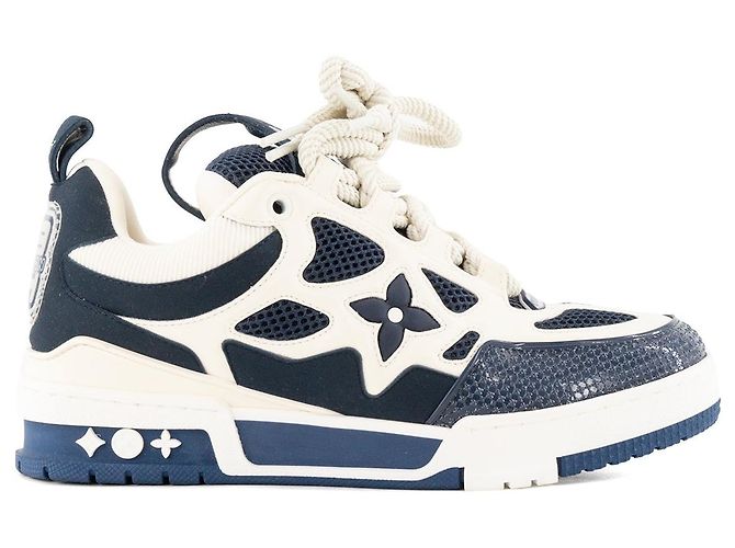 LOUIS VUITTON - LV Skate Louis Vuitton Sneaker aus dunkelblauem Canvas (T37,5) - Ansicht 2