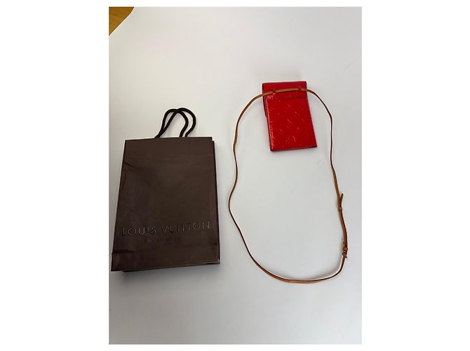 Vintage Louis Vuitton Monogram Monogram Vernis Wallet on Chain Late 1990s Red - view 2