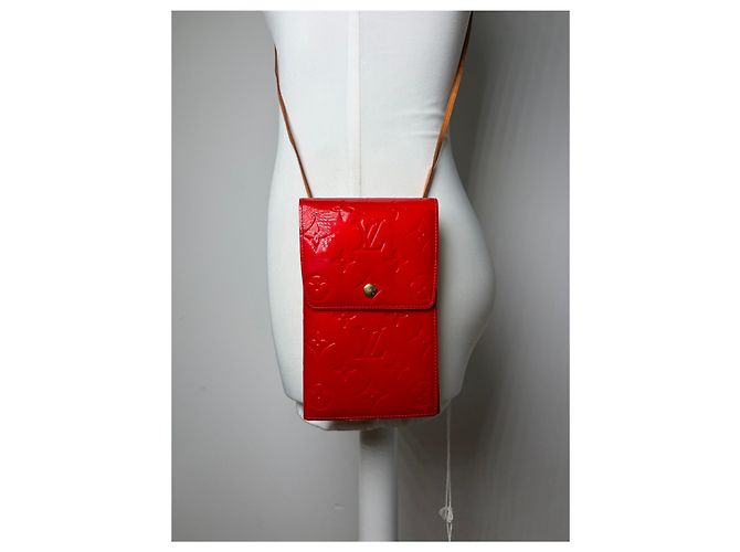 Vintage Louis Vuitton Monogram Monogram Vernis Wallet on Chain Late 1990s Red - view 4