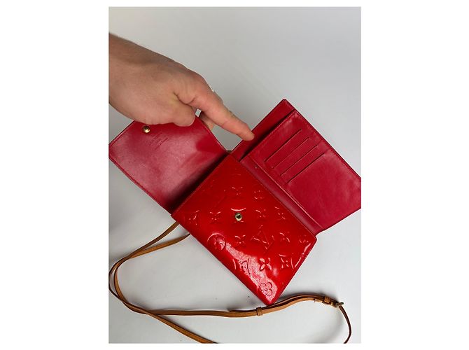 Vintage Louis Vuitton Monogram Monogram Vernis Wallet on Chain Late 1990s Red - view 9