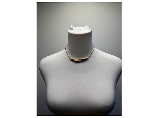 Collana girocollo Vintage Givenchy tono oro c. fine anni 1970s–inizio anni 1980s - vista 11