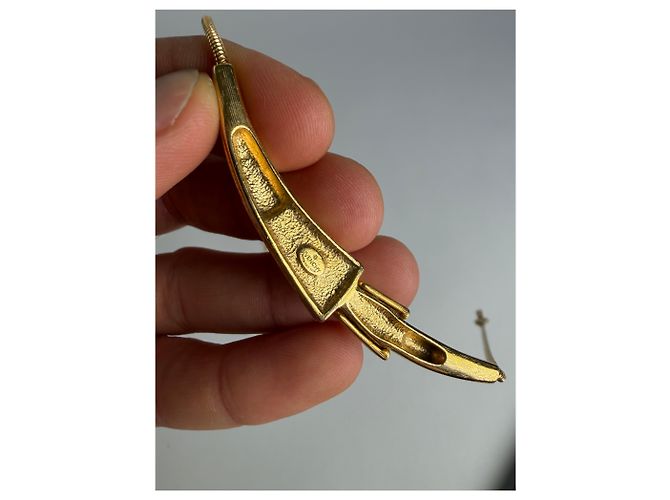 Collana girocollo Vintage Givenchy tono oro c. fine anni 1970s–inizio anni 1980s - vista 2