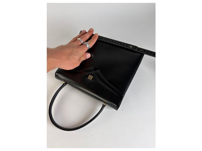 Vintage Givenchy strukturierte Lederhandtasche mit oberem Griff Späte 1970s Black - Ansicht 7