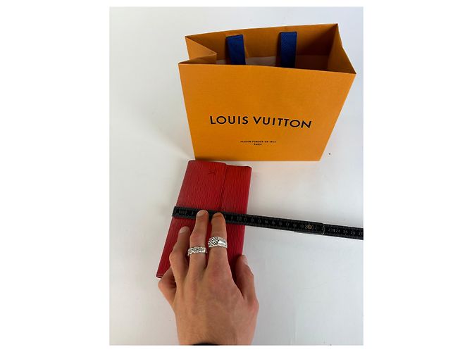 Vintage Louis Vuitton Epi Leather Bifold Wallet 2001 Red - view 10