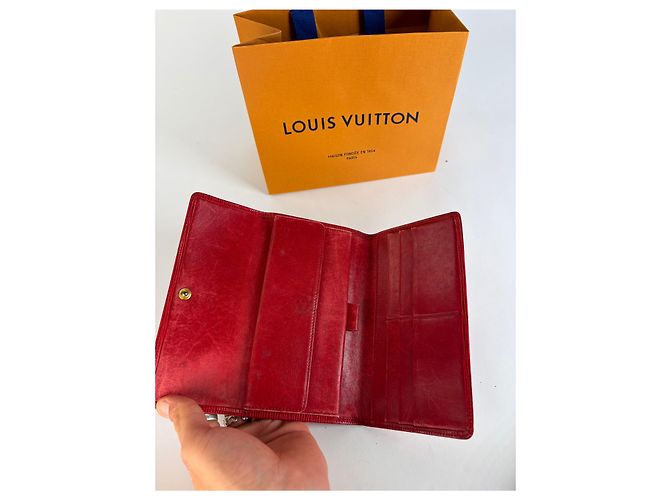 Vintage Louis Vuitton Epi Leather Bifold Wallet 2001 Red - view 6