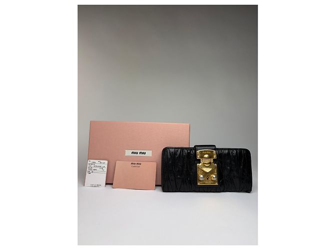 Vintage Miu Miu Matelassé Leather Bifold Wallet c. Late 2000s Black - view 13