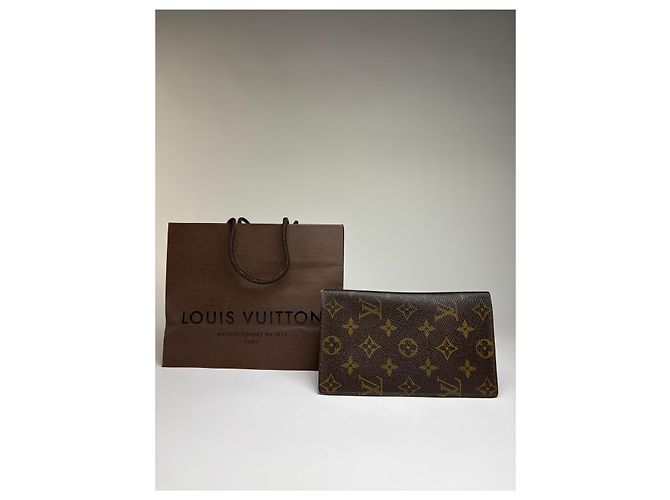 Vintage Louis Vuitton Monogram Canvas Bifold Wallet Brown - view 3