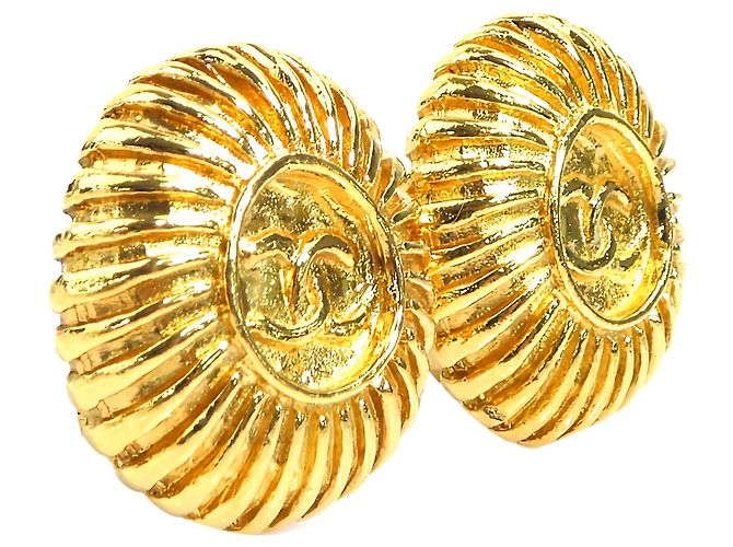 Chanel CC vergoldete Clip-On Ohrringe im Sunburst-Design - Ansicht 8