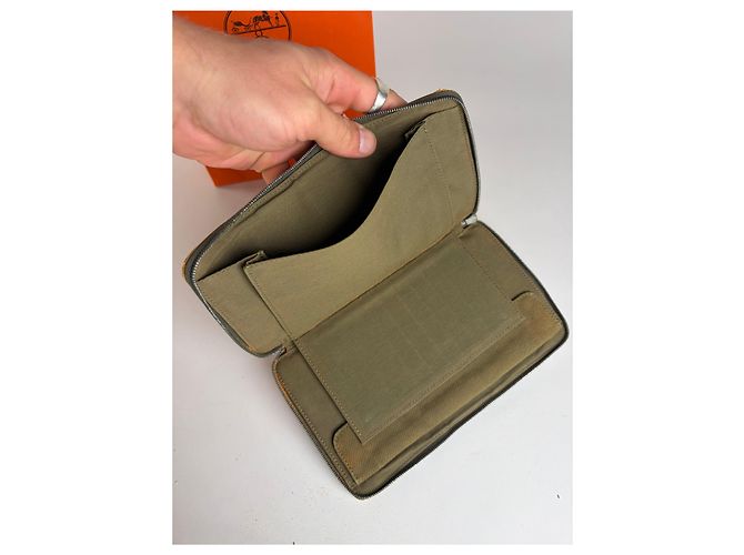 Vintage Hermès Canvas Bifold Wallet 2017 Olive Green - view 5