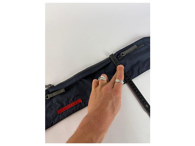 Vintage Prada Linea Rossa Nylon Sling Bag Ende 1990s Navy - Ansicht 10