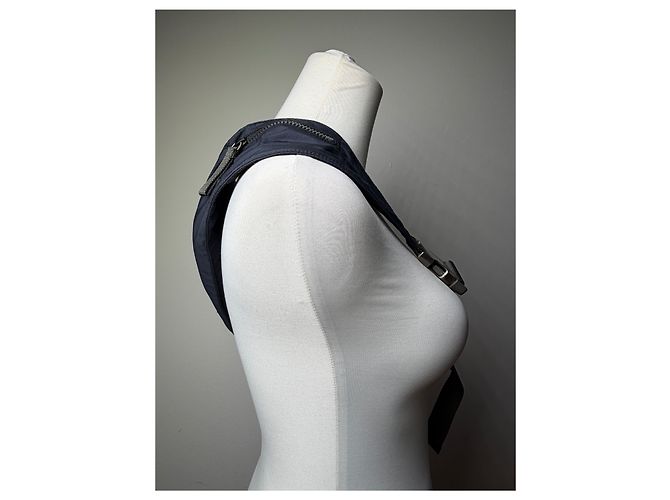 Vintage Prada Linea Rossa Nylon Sling Bag Ende 1990s Navy - Ansicht 4
