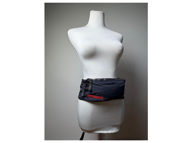 Vintage Prada Linea Rossa Nylon Sling Bag Ende 1990s Navy - Ansicht 7