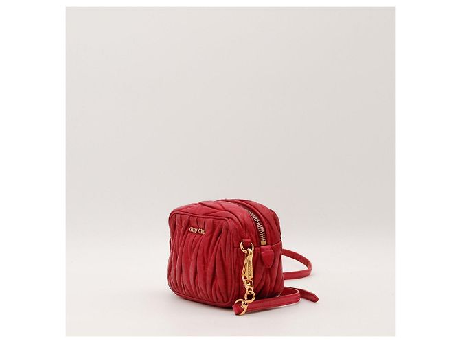 Miu Miu Matelassé Camera Bag aus rotem Leder - Ansicht 2