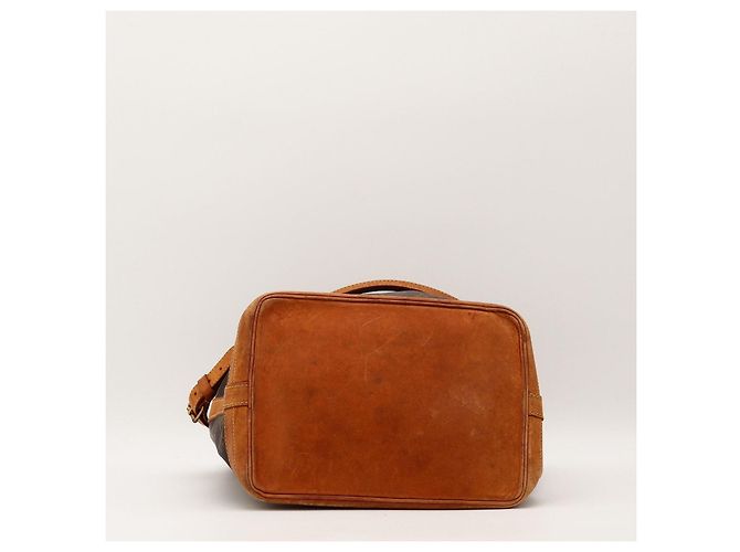 Louis Vuitton Bolso Bucket Monogram - vista 5