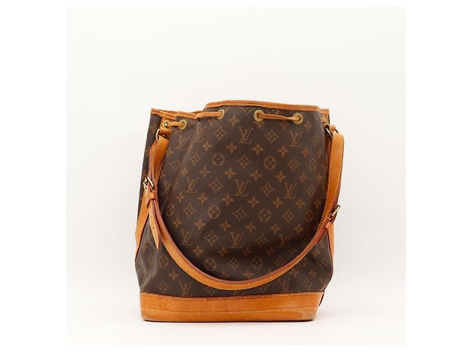 Louis Vuitton Bolso Noé Monogram - vista 3