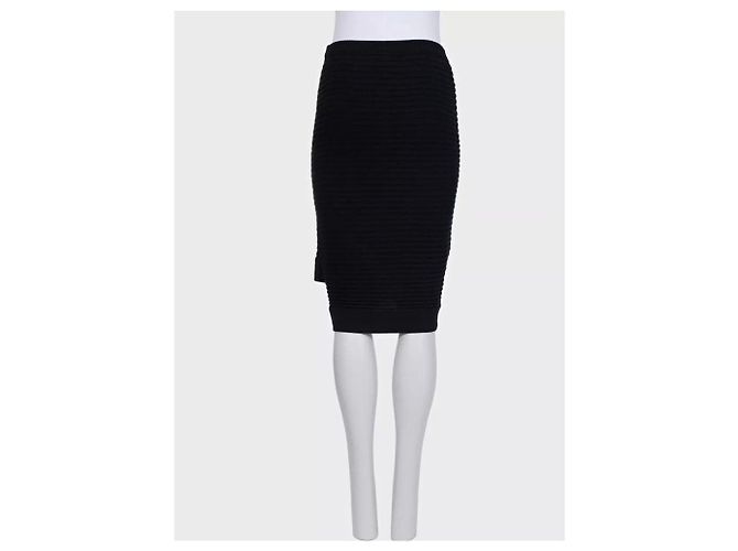Falda lápiz Chanel de cachemira negra Sz.40 de segunda mano - vista 3