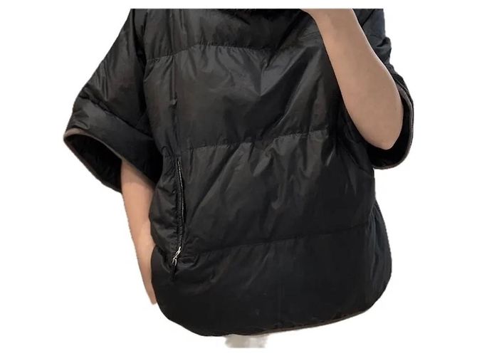 Poncho de plumón de nailon azul Brunello Cucinelli con cuello de piel - vista 6