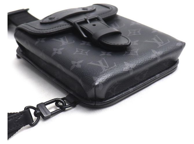 Louis Vuitton Saumur Sling Bag - view 3