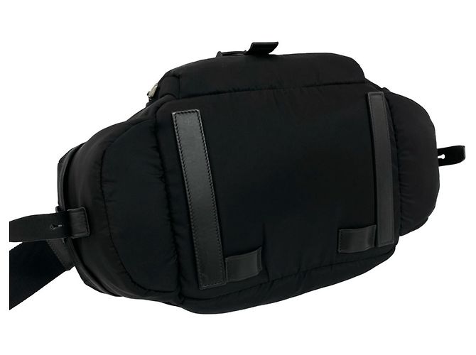 Prada Schultertasche aus Tessuto-Nylon und Leder mit Dreiecks-Logo - Ansicht 7